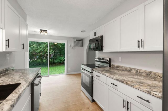 8241 Eastwood Road, Saint Paul, MN 55112