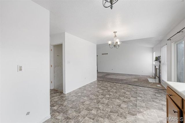 548 Rancho Lane, St Louis, MO 63031