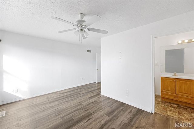 548 Rancho Lane, St Louis, MO 63031