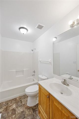 548 Rancho Lane, St Louis, MO 63031