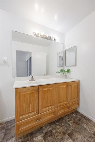 548 Rancho Lane, St Louis, MO 63031