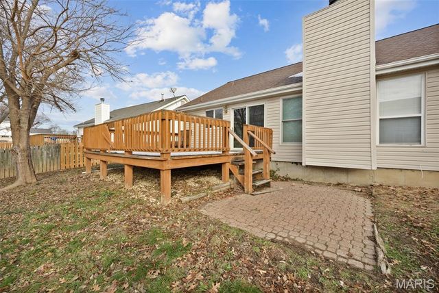 548 Rancho Lane, St Louis, MO 63031