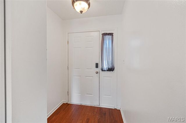 548 Rancho Lane, St Louis, MO 63031