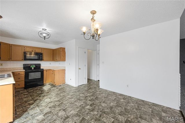 548 Rancho Lane, St Louis, MO 63031