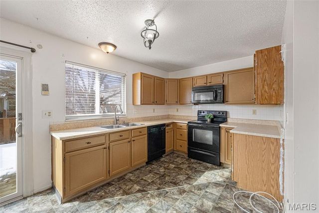 548 Rancho Lane, St Louis, MO 63031