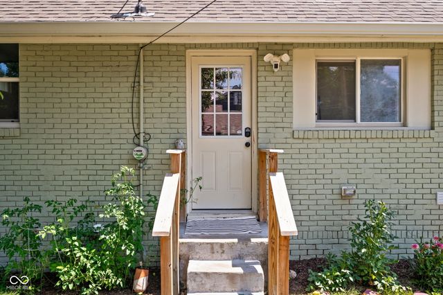 2922 Central Avenue, Indianapolis, IN 46205