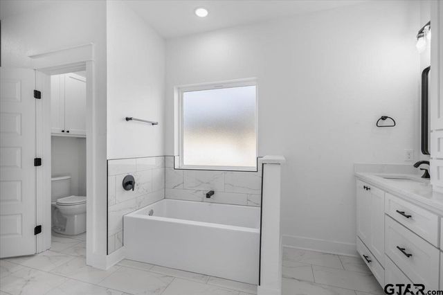 15596 County Road 434, Lindale, TX 75771