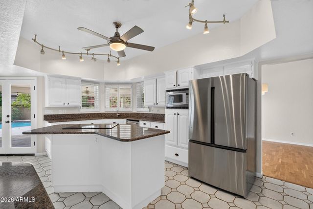 3729 E NAMBE Court, Phoenix, AZ 85044