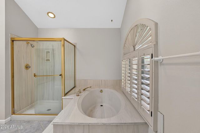 3729 E NAMBE Court, Phoenix, AZ 85044