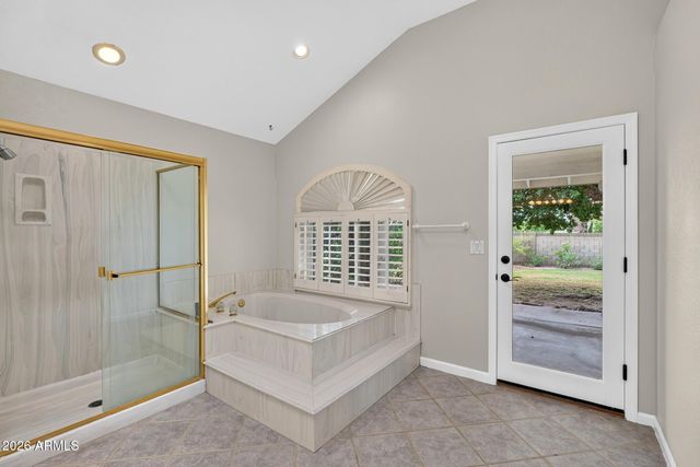 3729 E NAMBE Court, Phoenix, AZ 85044