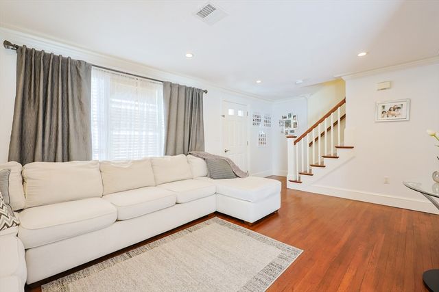 241 Purchase St, Milford, MA 01757