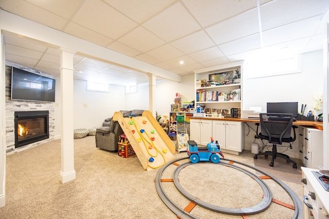 241 Purchase St, Milford, MA 01757