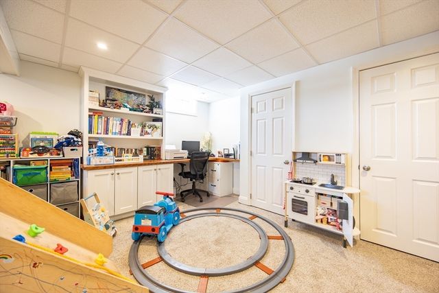 241 Purchase St, Milford, MA 01757