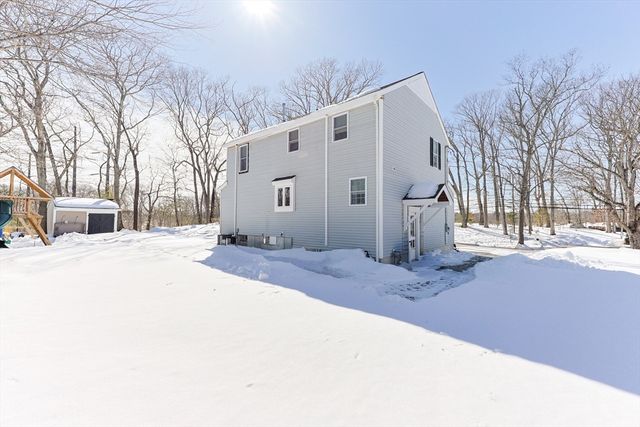 241 Purchase St, Milford, MA 01757