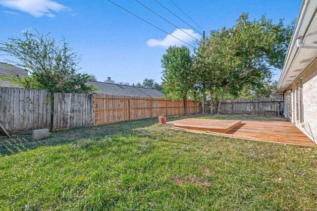 3210 Kempwood Drive, Sugar Land, TX 77479