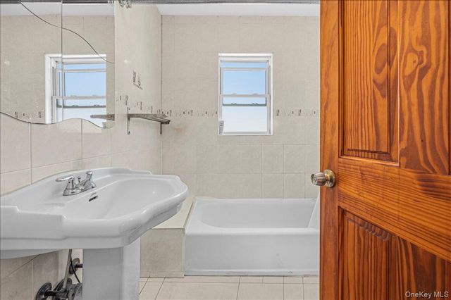 109 Gordon Avenue, Westbury, NY 11590