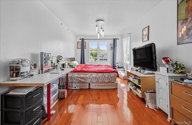 109 Gordon Avenue, Westbury, NY 11590
