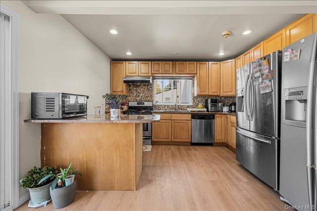 109 Gordon Avenue, Westbury, NY 11590