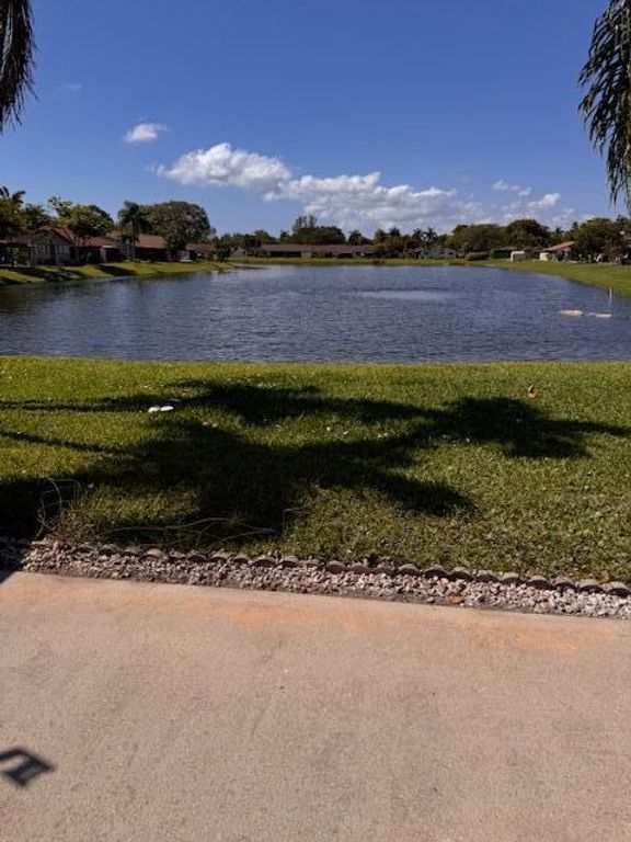 21 Walcott Drive, Boynton Beach, FL 33426