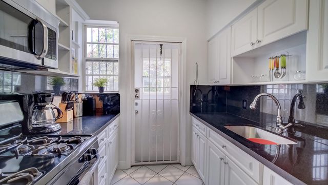 825 Jefferson Avenue 2, Miami Beach, FL 33139