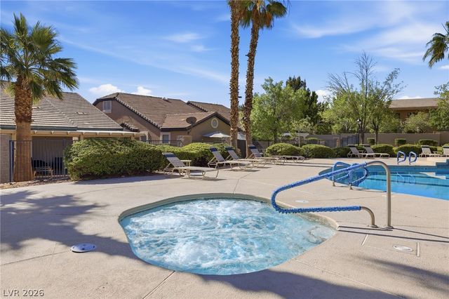 909 Majestic Oak Street, Las Vegas, NV 89145