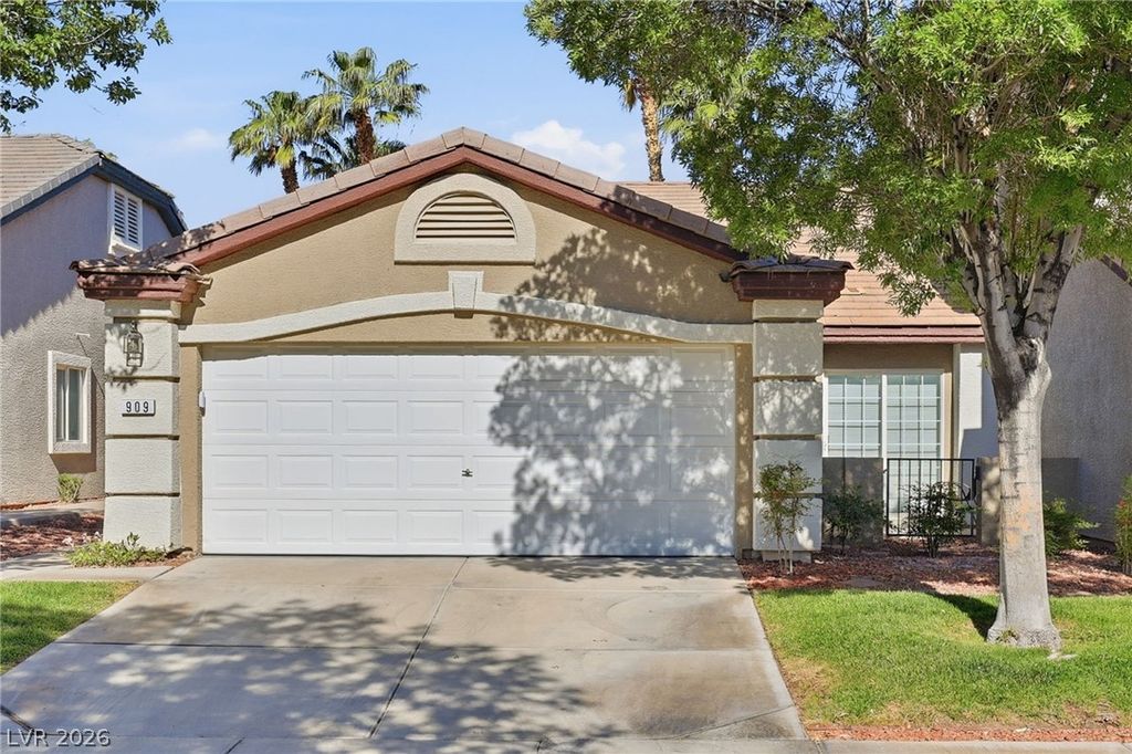 909 Majestic Oak Street, Las Vegas, NV 89145
