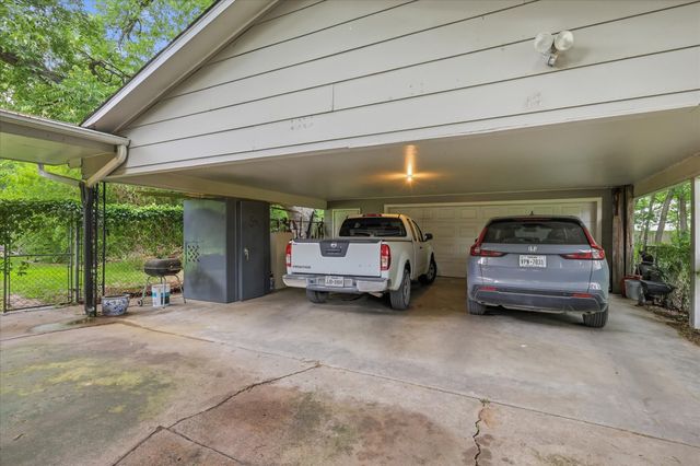 1411 Garnett Street, Gainesville, TX 76240