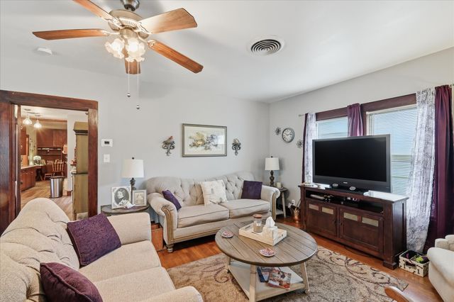1411 Garnett Street, Gainesville, TX 76240