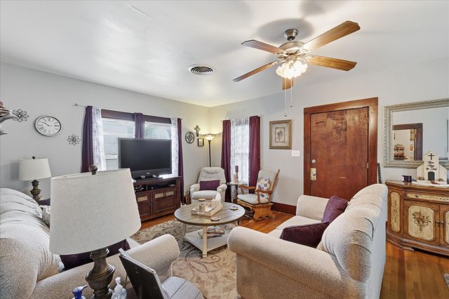 1411 Garnett Street, Gainesville, TX 76240