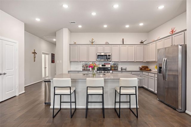 218 Ayana Forest Trail, Conroe, TX 77318
