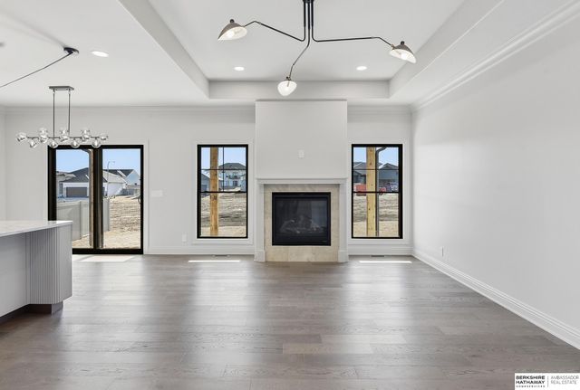 12401 Fenwick Street, Papillion, NE 68046