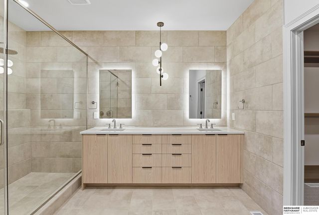 12401 Fenwick Street, Papillion, NE 68046