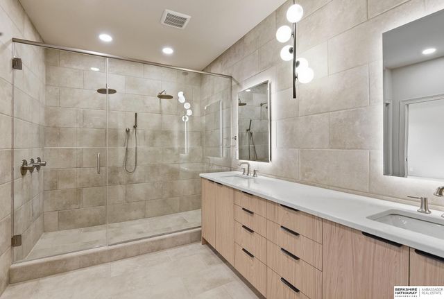 12401 Fenwick Street, Papillion, NE 68046