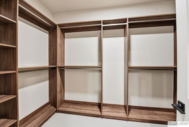 12401 Fenwick Street, Papillion, NE 68046