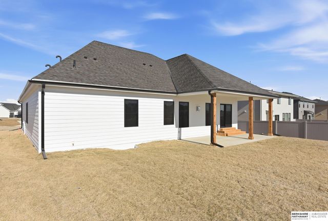 12401 Fenwick Street, Papillion, NE 68046