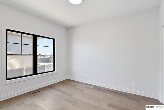 12401 Fenwick Street, Papillion, NE 68046