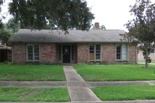 16114 Forest Bend Avenue, Friendswood, TX 77546