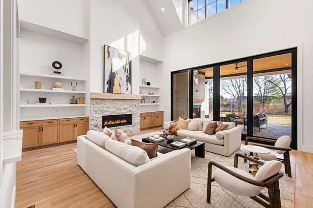 1110 Lipscomb Dr, Brentwood, TN 37027