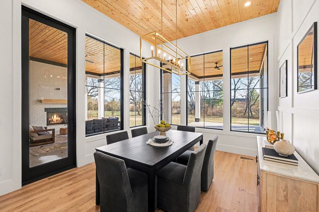 1110 Lipscomb Dr, Brentwood, TN 37027