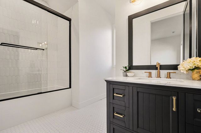 1110 Lipscomb Dr, Brentwood, TN 37027