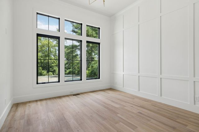 1110 Lipscomb Dr, Brentwood, TN 37027