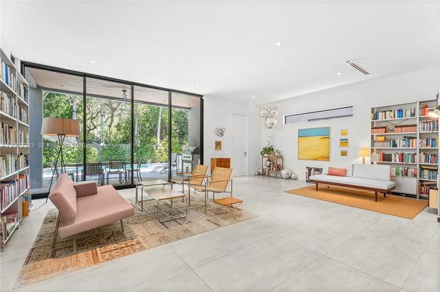 2955 Shipping Ave 2955, Miami, FL 33133