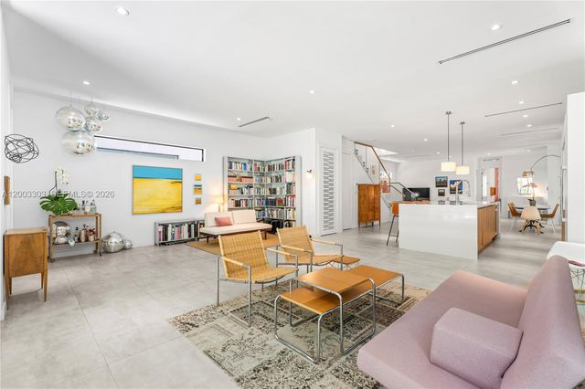 2955 Shipping Ave 2955, Miami, FL 33133