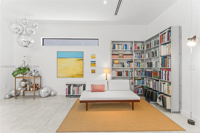 2955 Shipping Ave 2955, Miami, FL 33133