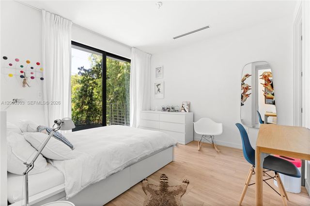 2955 Shipping Ave 2955, Miami, FL 33133