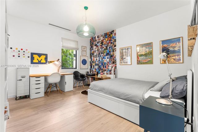 2955 Shipping Ave 2955, Miami, FL 33133