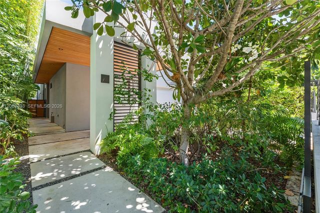 2955 Shipping Ave 2955, Miami, FL 33133