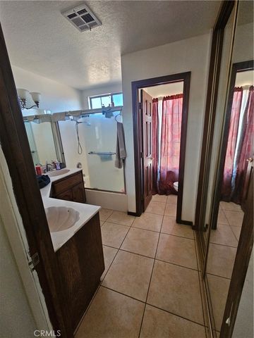 16709 Deodar, Hesperia, CA 92345