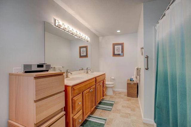 19 Datewood St, Wareham, MA 02571