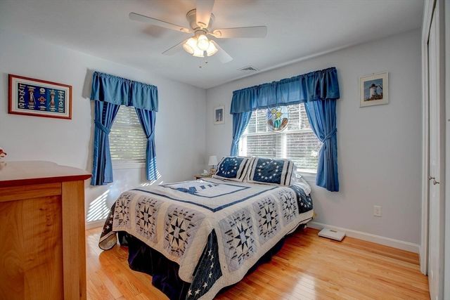 19 Datewood St, Wareham, MA 02571